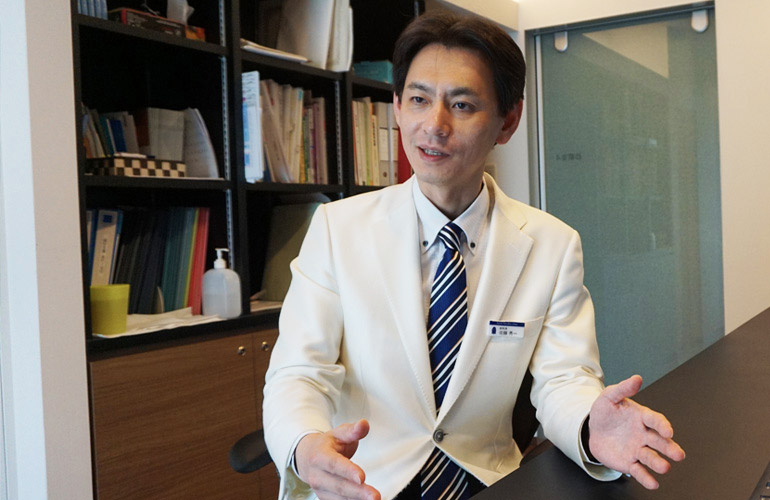 糖尿病とうまく付き合い、10年後も20年後も元気な日々を送れるように一緒に頑張っていきましょう。　二田哲博クリニック天神　糖尿病専門医　甲状腺専門医　佐藤秀一