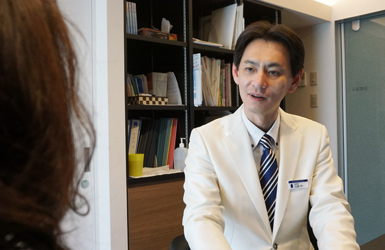 私たちは甲状腺疾患の専門クリニックです。　二田哲博クリニック天神　糖尿病専門医　甲状腺専門医　佐藤秀一